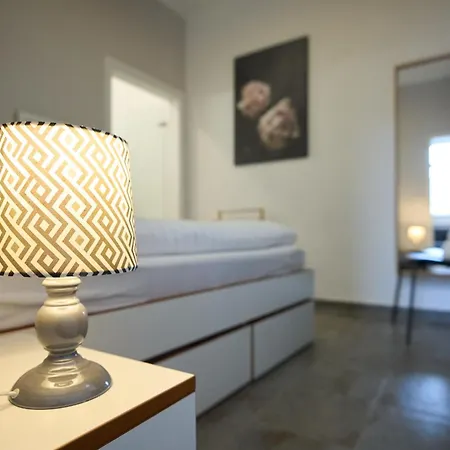 Bg Living & Hosting - Grosszuegiges An Der Mosel In - Lage - Bis 16 Personen, Parkplatz, Wlan & Netflix * Verbandsgemeinde Traben-Trarbach