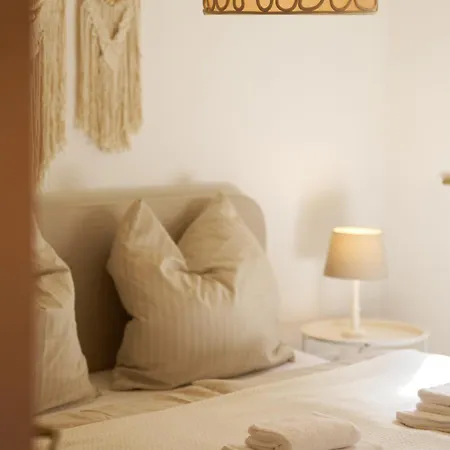 Bg Living & Hosting - Grosszuegiges An Der Mosel In - Lage - Bis 16 Personen, Parkplatz, Wlan & Netflix Vakantiehuis