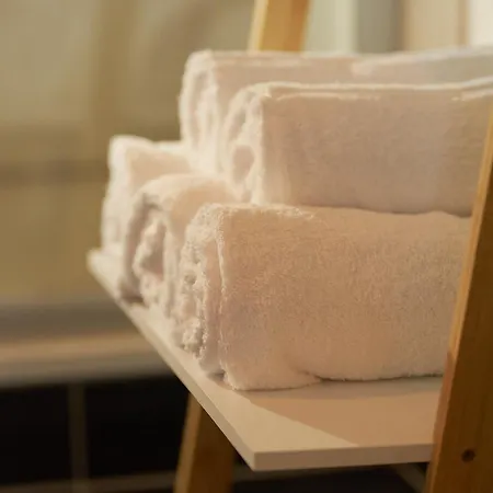 Casa de Férias Bg Living & Hosting - Grosszuegiges An Der Mosel In - Lage - Bis 16 Personen, Parkplatz, Wlan & Netflix Traben-Trarbach