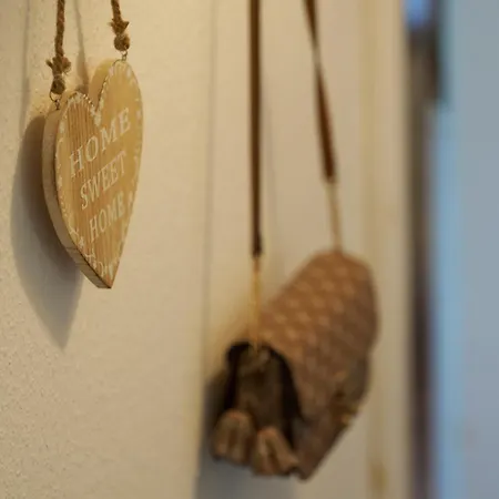 Vakantiehuis Bg Living & Hosting - Grosszuegiges An Der Mosel In - Lage - Bis 16 Personen, Parkplatz, Wlan & Netflix *