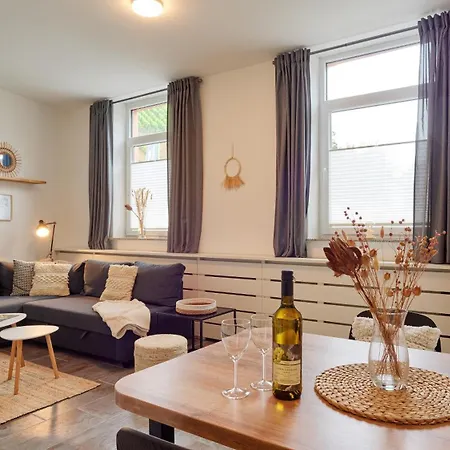 Bg Living & Hosting - Grosszuegiges An Der Mosel In - Lage - Bis 16 Personen, Parkplatz, Wlan & Netflix Vakantiehuis Verbandsgemeinde Traben-Trarbach