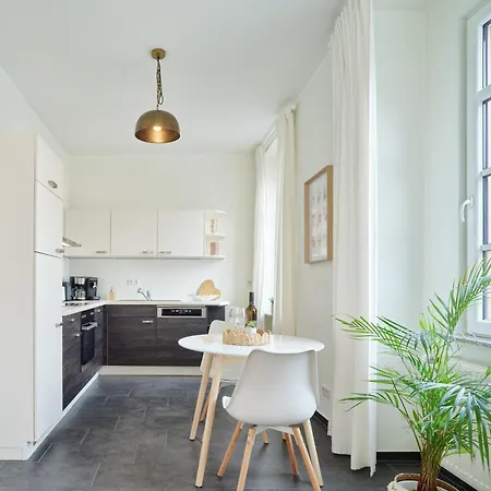 Bg Living & Hosting - Grosszuegiges An Der Mosel In - Lage - Bis 16 Personen, Parkplatz, Wlan & Netflix Verbandsgemeinde Traben-Trarbach