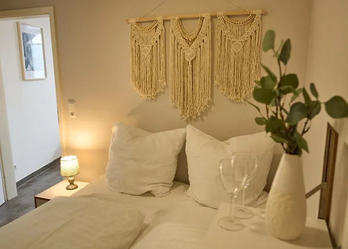 Casa de Férias Bg Living & Hosting - Grosszuegiges An Der Mosel In - Lage - Bis 16 Personen, Parkplatz, Wlan & Netflix Traben-Trarbach