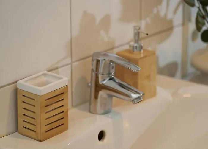 Bg Living & Hosting - Grosszuegiges An Der Mosel In - Lage - Bis 16 Personen, Parkplatz, Wlan & Netflix *