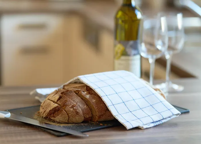 Bg Living & Hosting - Grosszuegiges An Der Mosel In - Lage - Bis 16 Personen, Parkplatz, Wlan & Netflix Traben-Trarbach