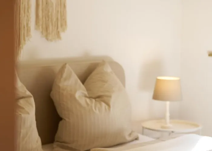 Bg Living & Hosting - Grosszuegiges An Der Mosel In - Lage - Bis 16 Personen, Parkplatz, Wlan & Netflix Casa de Férias