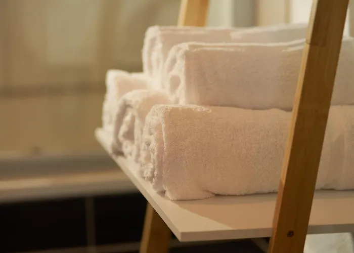 Casa de Férias Bg Living & Hosting - Grosszuegiges An Der Mosel In - Lage - Bis 16 Personen, Parkplatz, Wlan & Netflix Traben-Trarbach