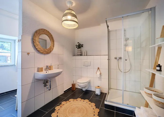 Bg Living & Hosting - Grosszuegiges An Der Mosel In - Lage - Bis 16 Personen, Parkplatz, Wlan & Netflix Casa de Férias