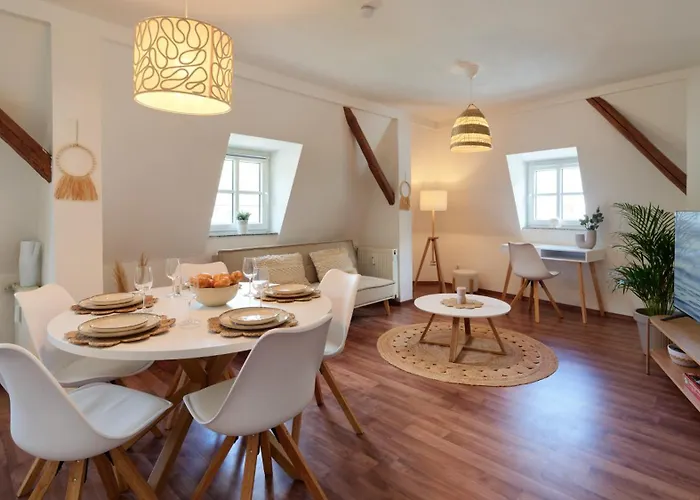 Bg Living & Hosting - Grosszuegiges An Der Mosel In - Lage - Bis 16 Personen, Parkplatz, Wlan & Netflix Casa de Férias *