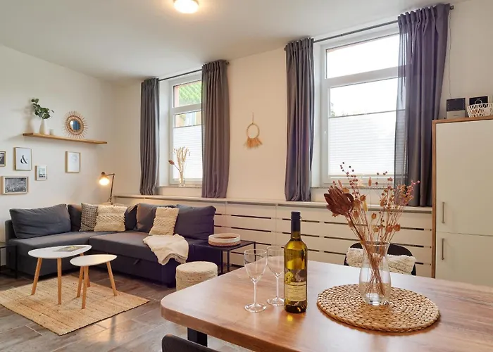 Bg Living & Hosting - Grosszuegiges An Der Mosel In - Lage - Bis 16 Personen, Parkplatz, Wlan & Netflix Casa de Férias Traben-Trarbach