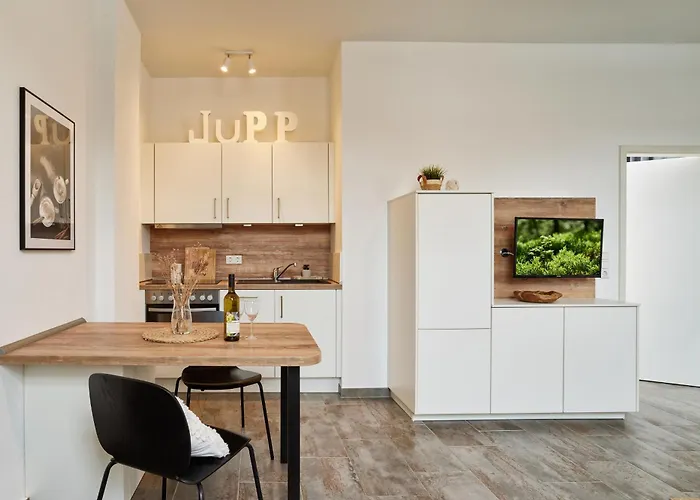 Casa de Férias Bg Living & Hosting - Grosszuegiges An Der Mosel In - Lage - Bis 16 Personen, Parkplatz, Wlan & Netflix