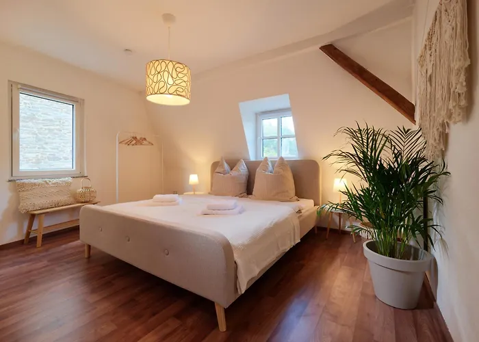Bg Living & Hosting - Grosszuegiges An Der Mosel In - Lage - Bis 16 Personen, Parkplatz, Wlan & Netflix * Traben-Trarbach