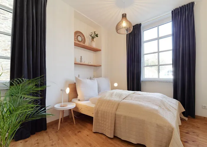 Bg Living & Hosting - Grosszuegiges An Der Mosel In - Lage - Bis 16 Personen, Parkplatz, Wlan & Netflix *