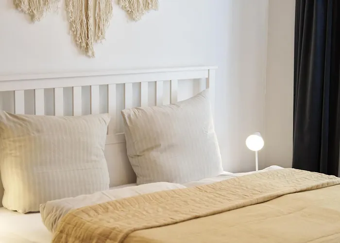 Bg Living & Hosting - Grosszuegiges An Der Mosel In - Lage - Bis 16 Personen, Parkplatz, Wlan & Netflix Casa de Férias *