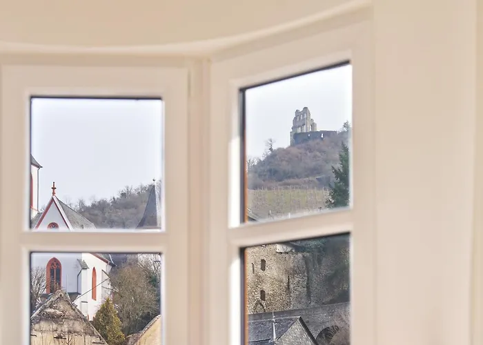 Casa de Férias Bg Living & Hosting - Grosszuegiges An Der Mosel In - Lage - Bis 16 Personen, Parkplatz, Wlan & Netflix Traben-Trarbach