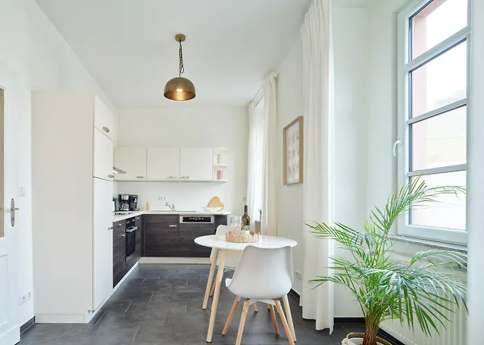 Bg Living & Hosting - Grosszuegiges An Der Mosel In - Lage - Bis 16 Personen, Parkplatz, Wlan & Netflix Traben-Trarbach