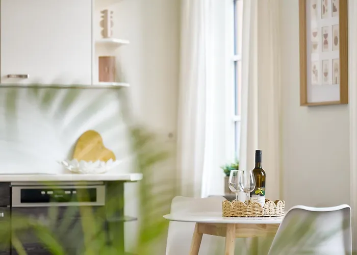 Bg Living & Hosting - Grosszuegiges An Der Mosel In - Lage - Bis 16 Personen, Parkplatz, Wlan & Netflix *